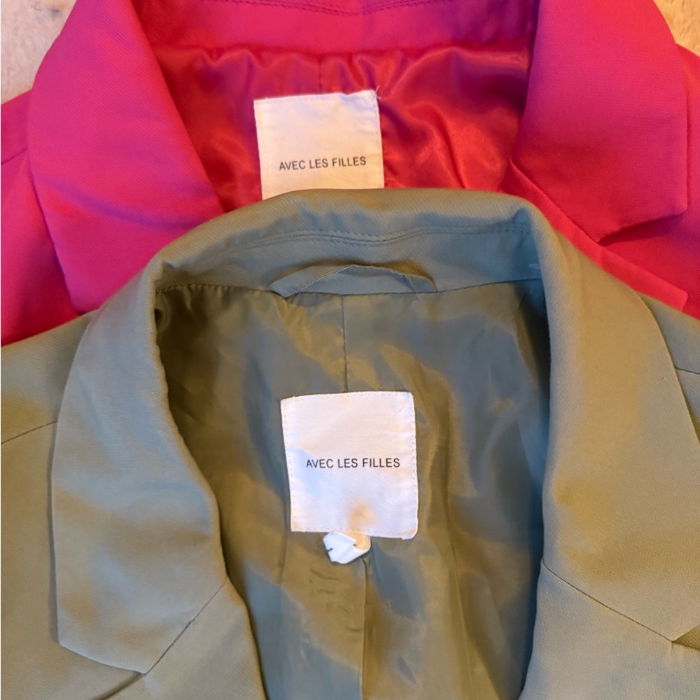 HOT PINK Avec les filles cropped blazer